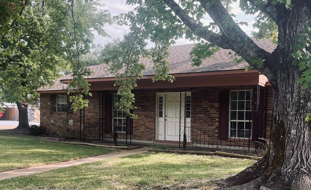 508 Terra Ave - Photo 2 of 11