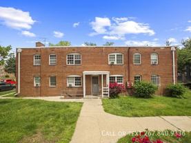 22 Danbury St Se #3 - Photo 1 of 1