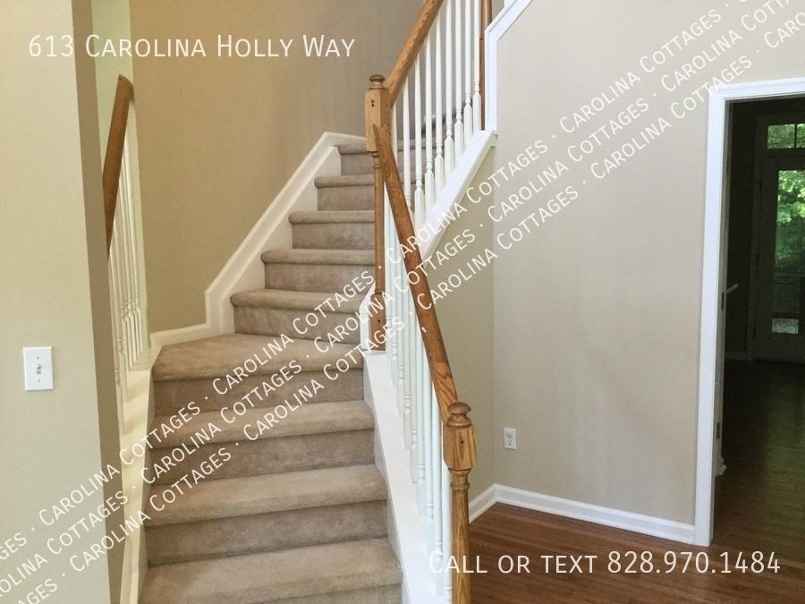 613 Carolina Holly Way - Photo 2 of 14