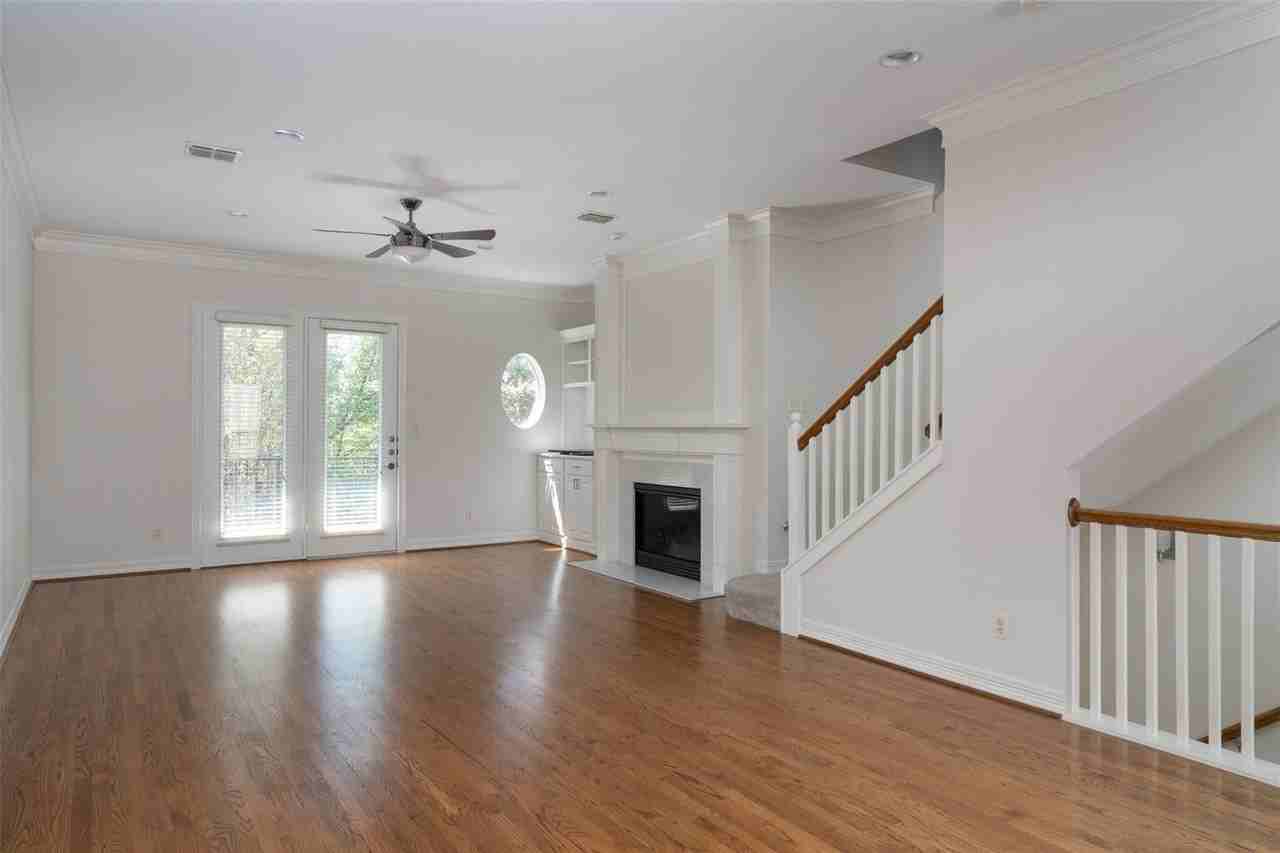 4236 Holland Ave - Photo 2 of 17