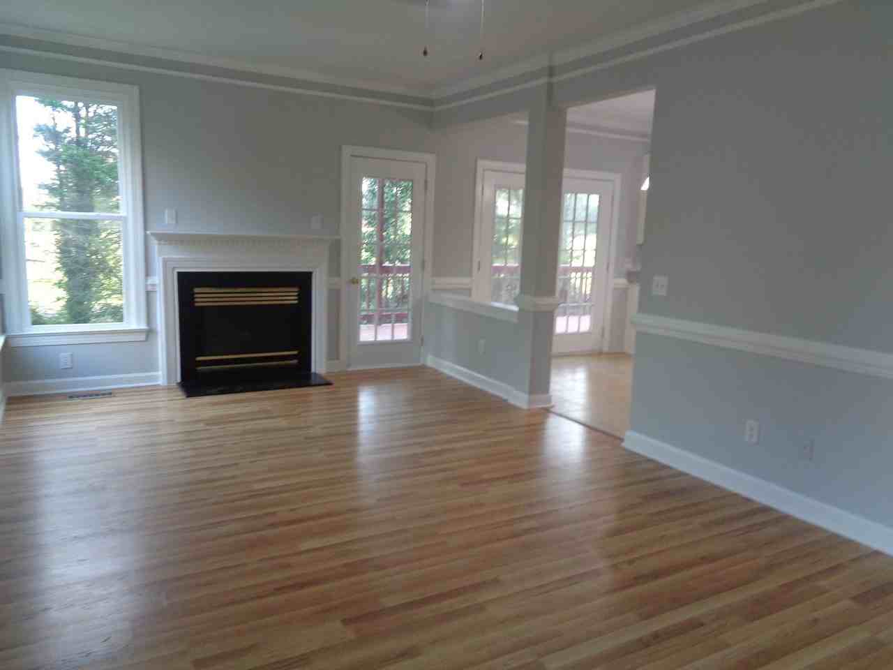 163 Lonetree Dr - Photo 3 of 26