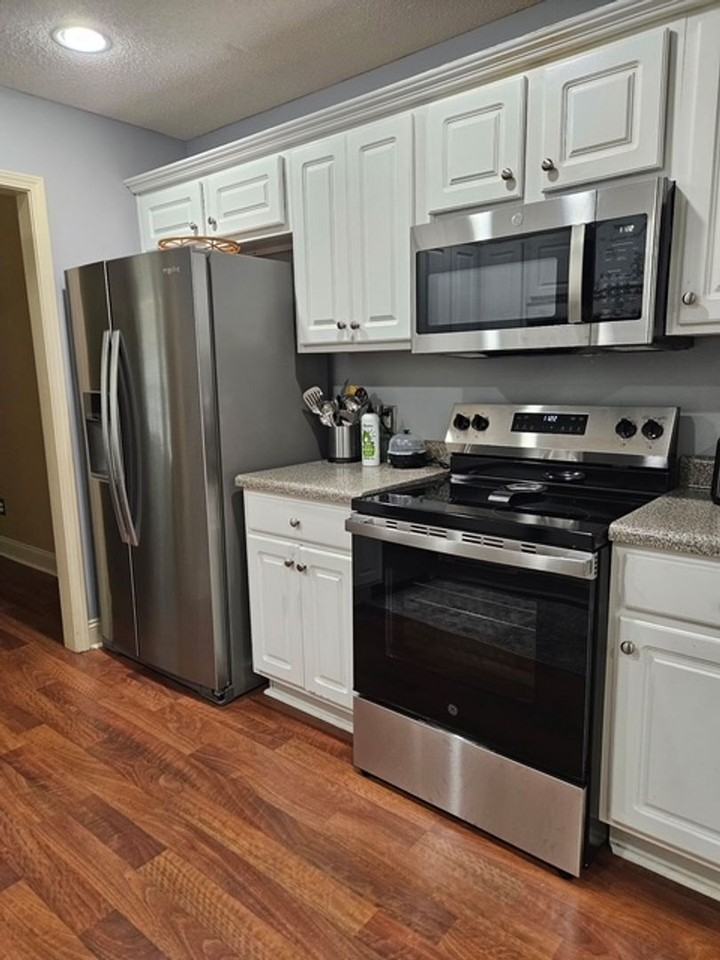 304 Christopher Luke Cir - Photo 5 of 25