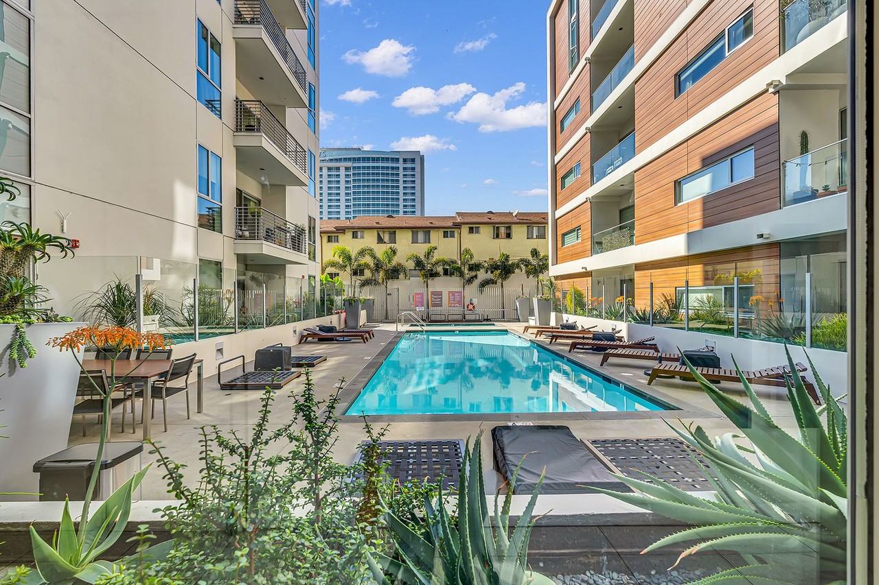 6735 Yucca St ##101 - Photo 6 of 33