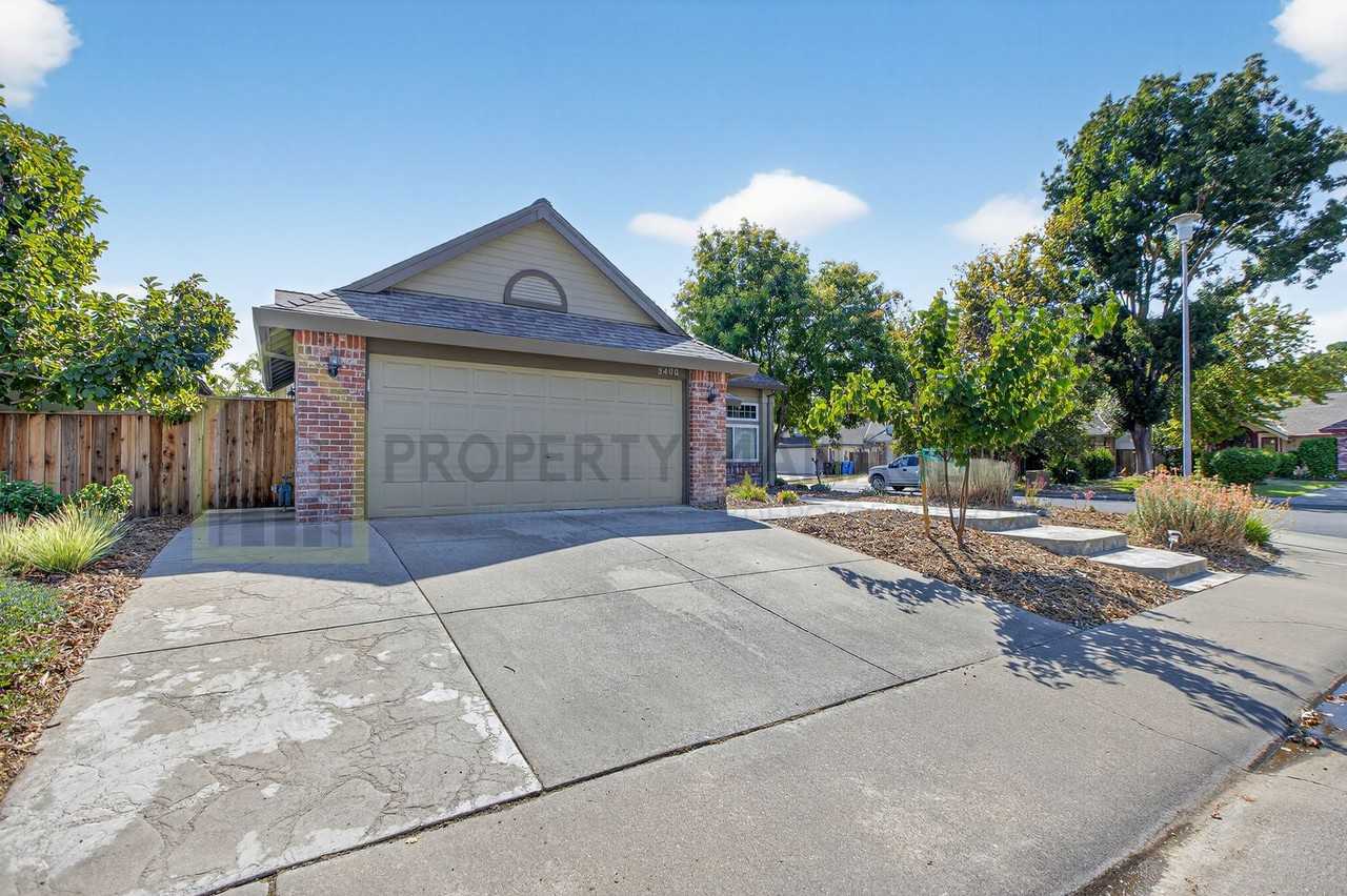 5400 Spring Creek Way - Photo 2 of 39