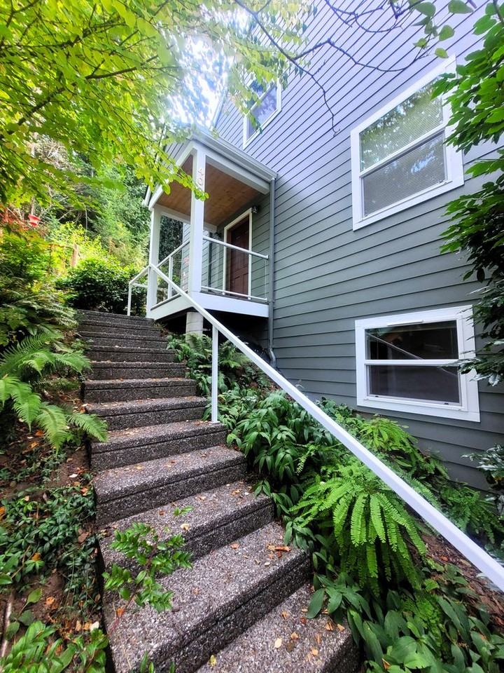 409 Morey Ave - Photo 3 of 50