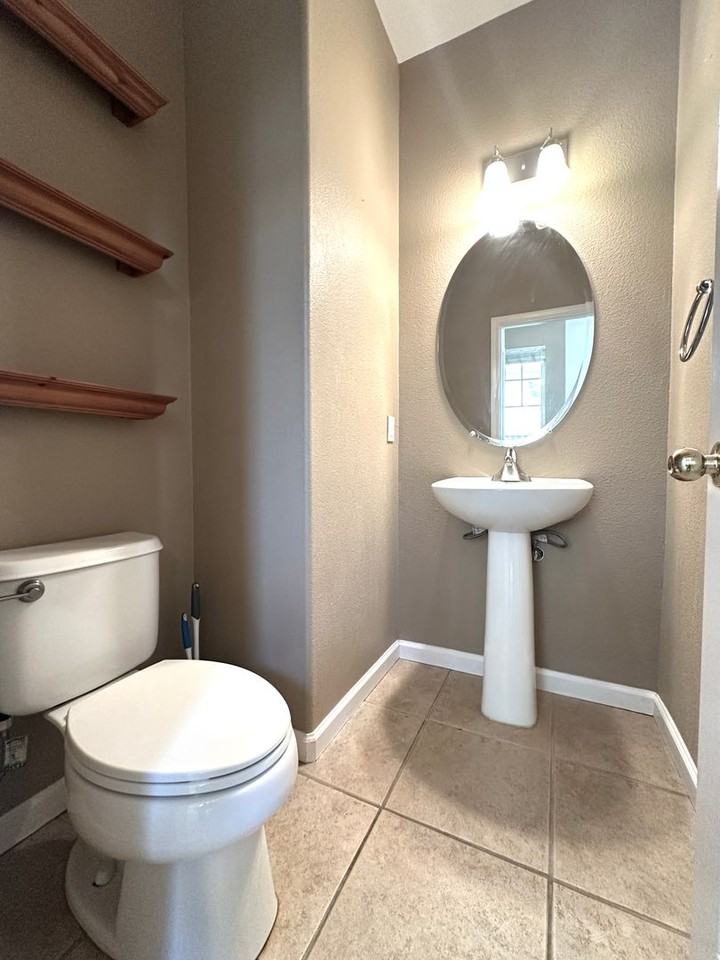 2415 Aberdeen Lane - Photo 4 of 29