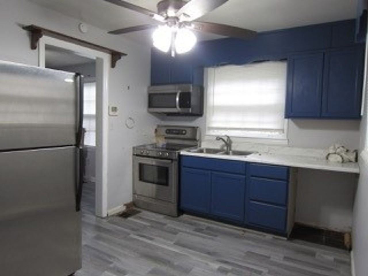 244 Hilltop Dr Sw - Photo 2 of 13