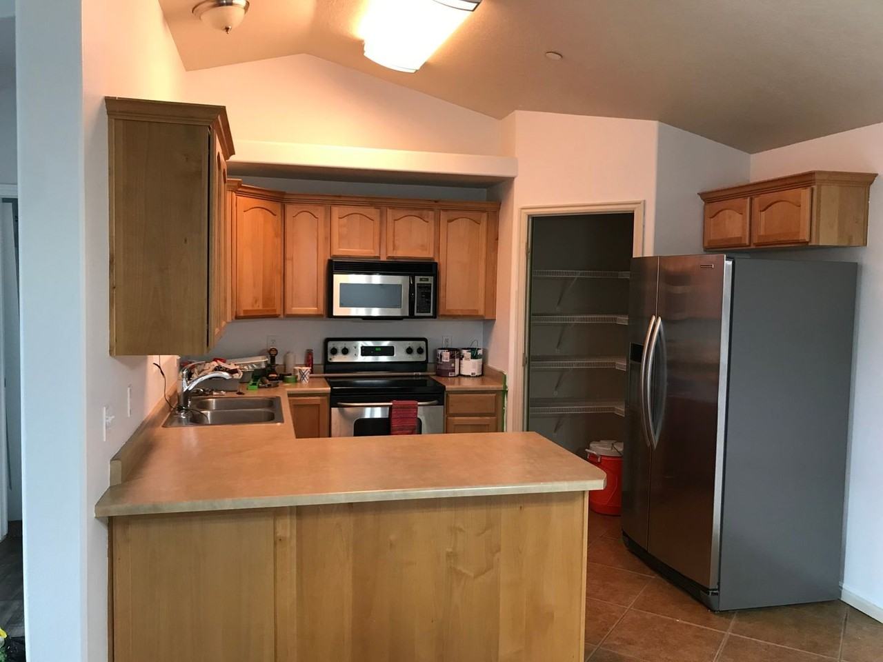 946 W 630 S - Photo 2 of 4