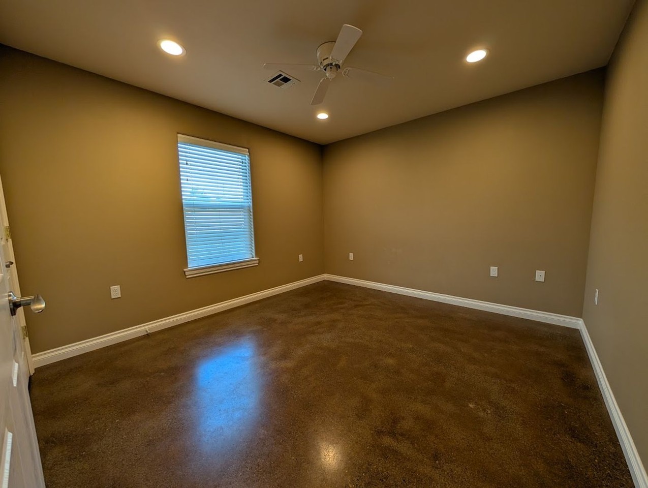 2300 3rd Ave #1 - Photo 7 of 16