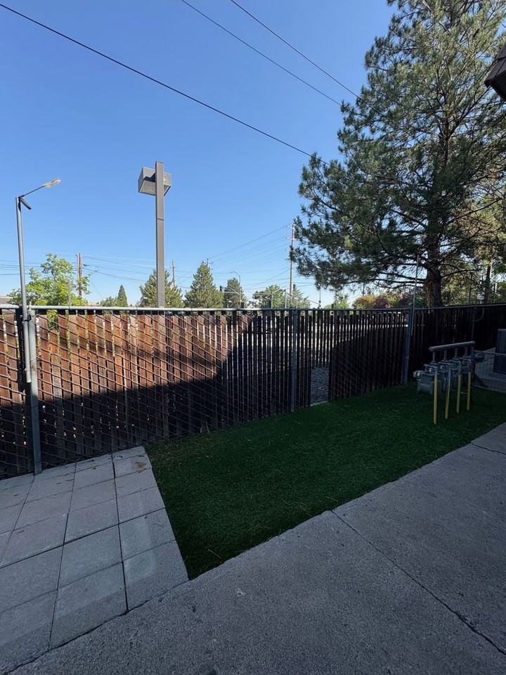 1131 Hunter Lake Dr - Photo 2 of 5
