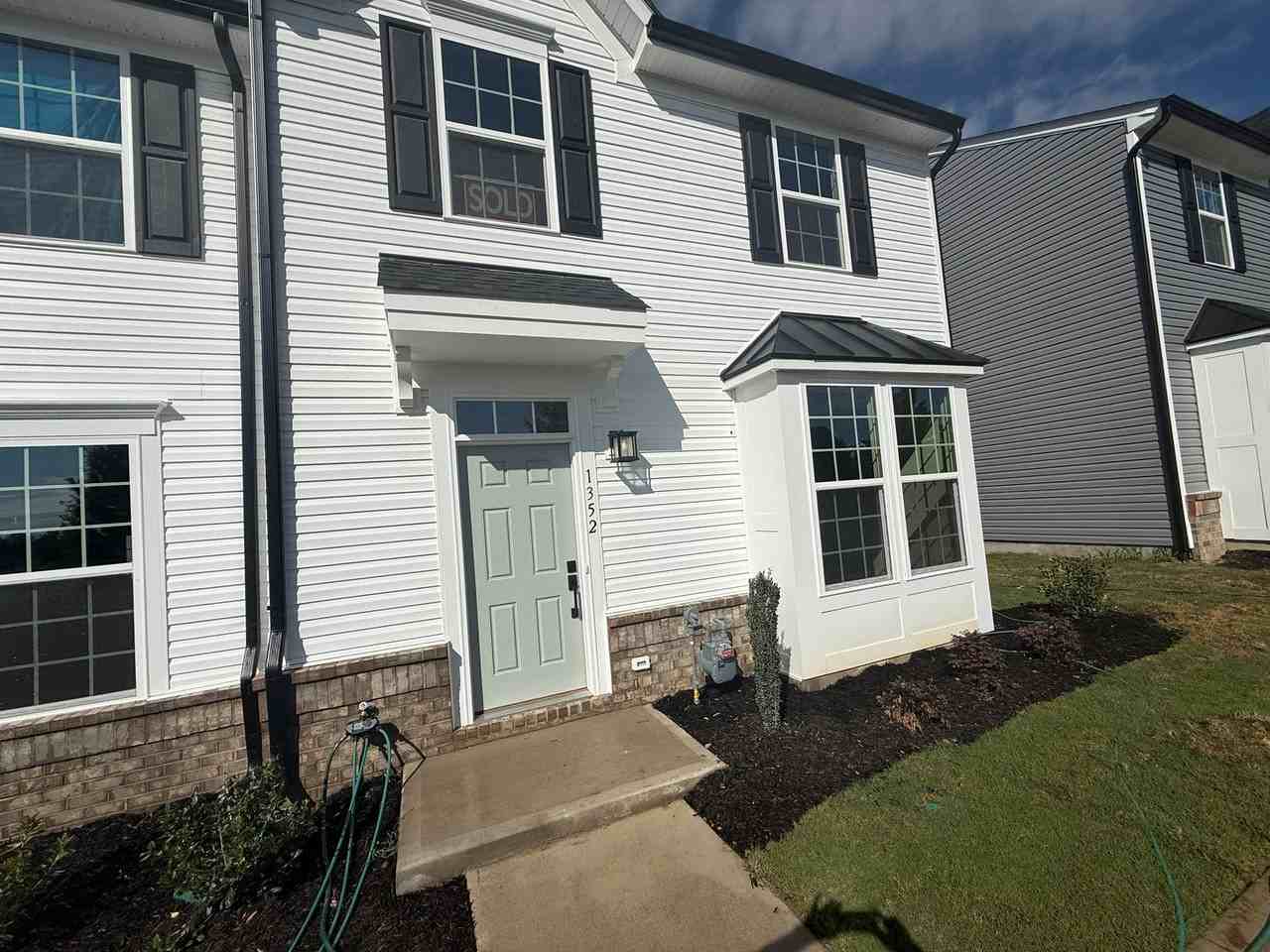 1352 Holden Ave Sw - Photo 2 of 37