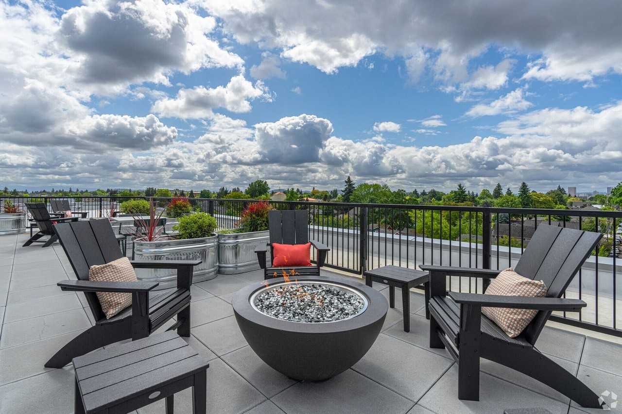 Paceline - Photo 3 of 47