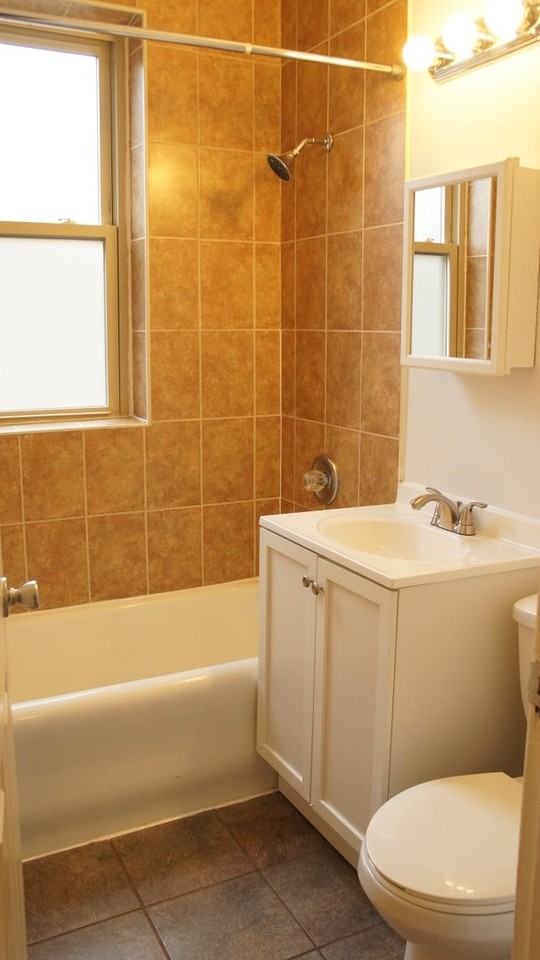 2737-39 North Spaulding Avenue, Unit 209 - Photo 3 of 6