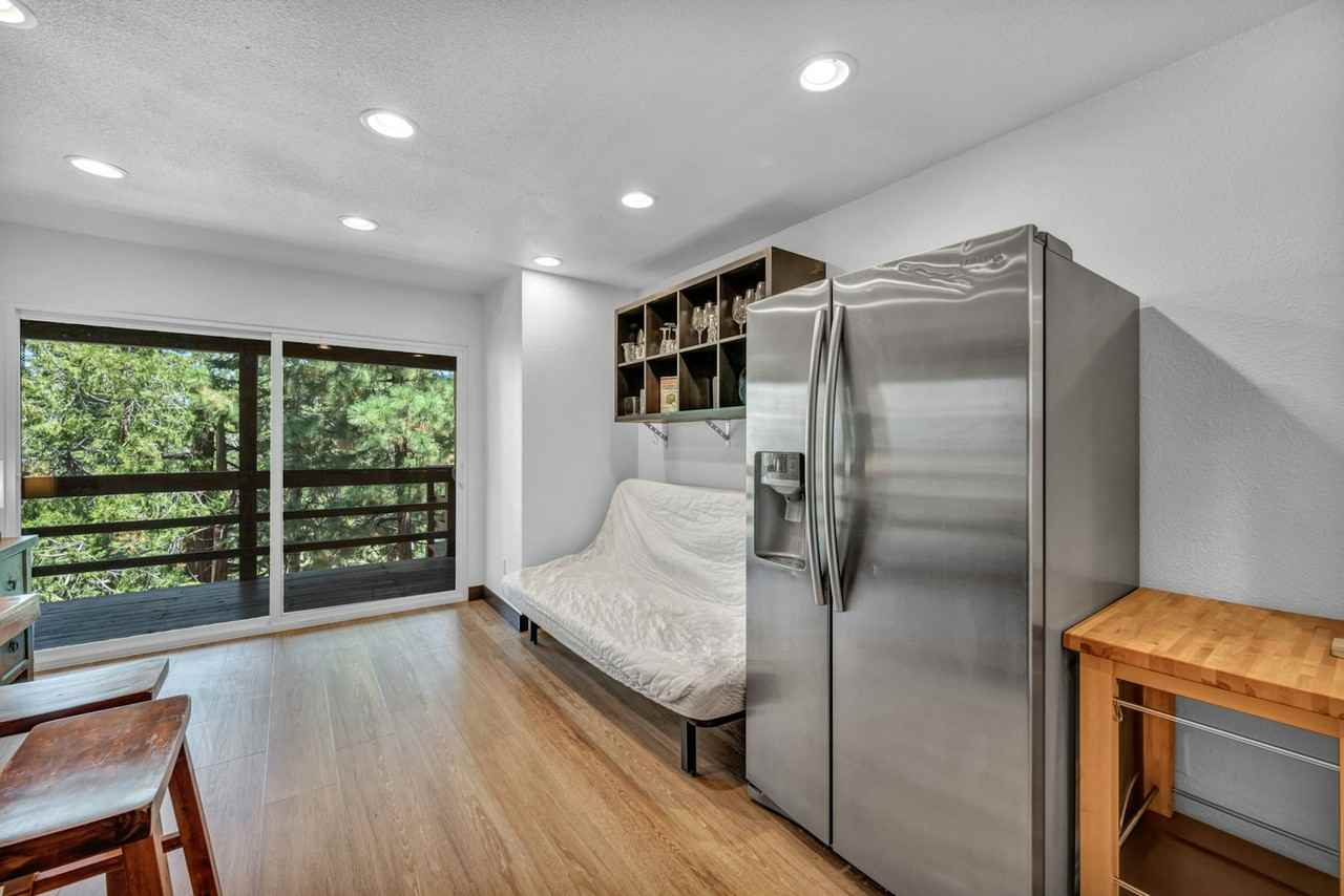 638 N Martin Dr, Unit B - Photo 7 of 15