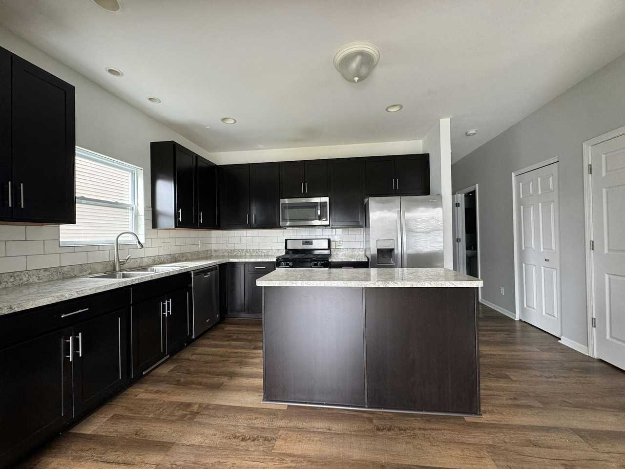 13187 Roosevelt Place - Photo 5 of 20