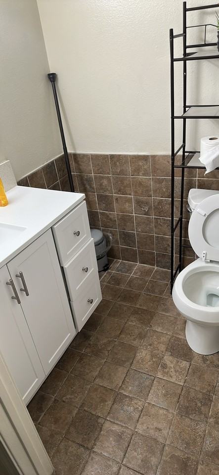 2429 Greenwich Drive - Photo 5 of 6