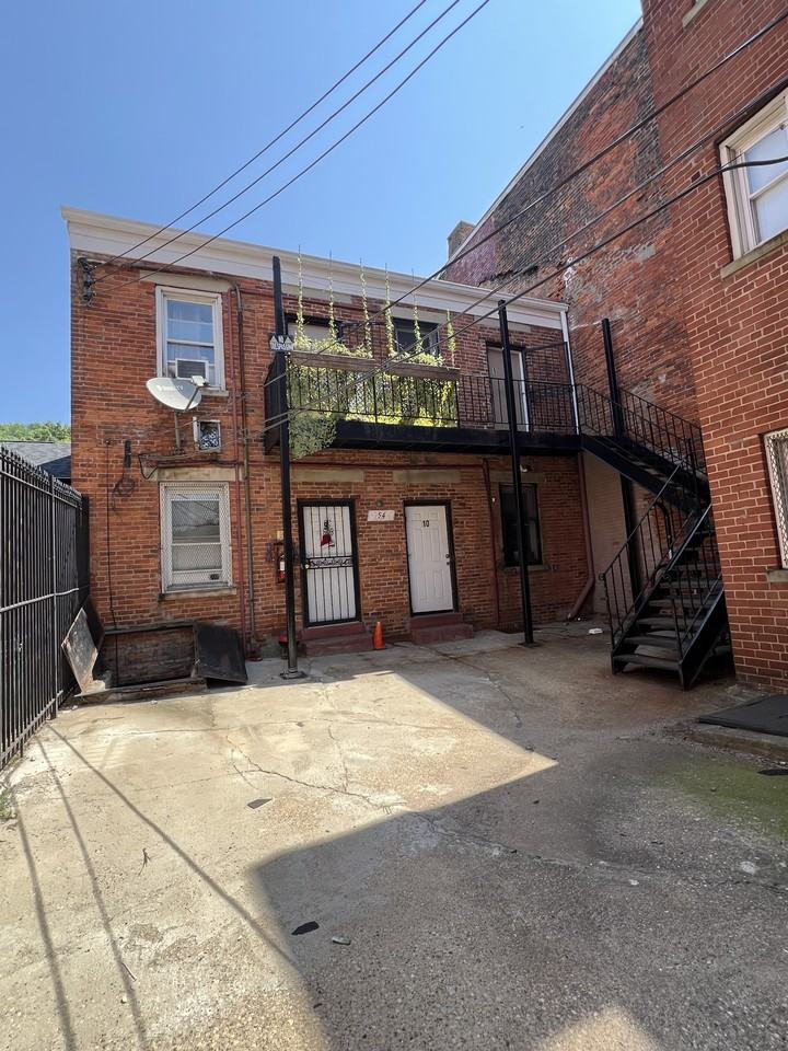 McMicken Ave 54 E - 45202 - Photo 4 of 41