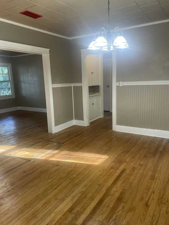 615 Mohawk Street - Photo 7 of 24