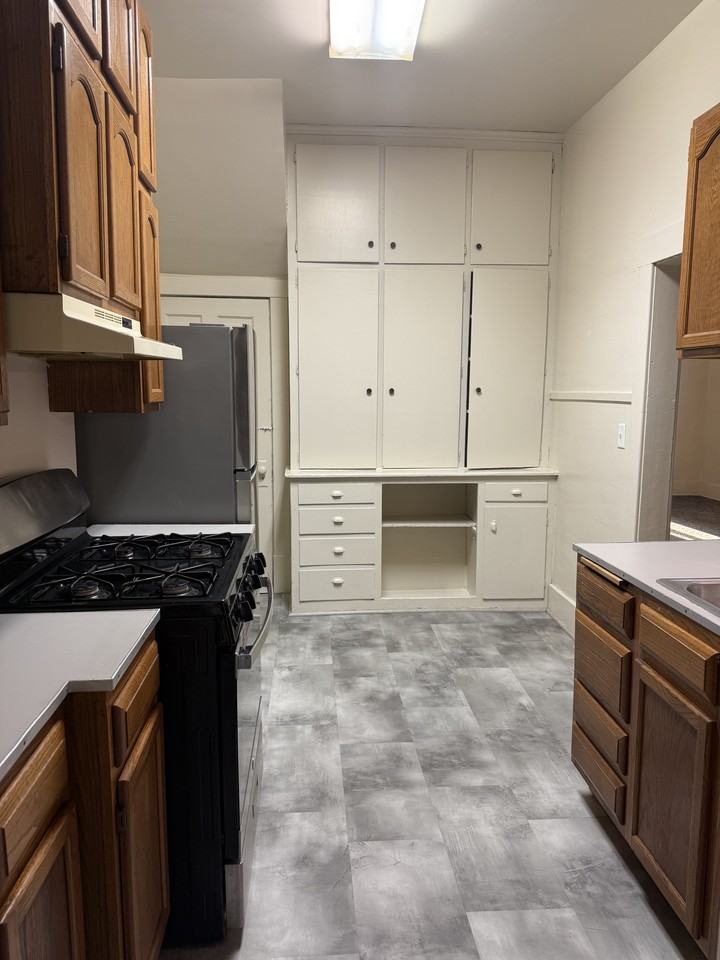 702 N 6th - Photo 4 of 14