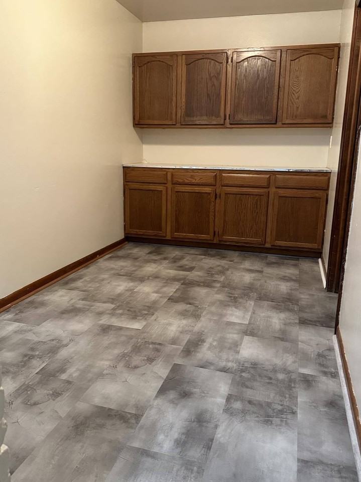 702 N 6th - Photo 6 of 14