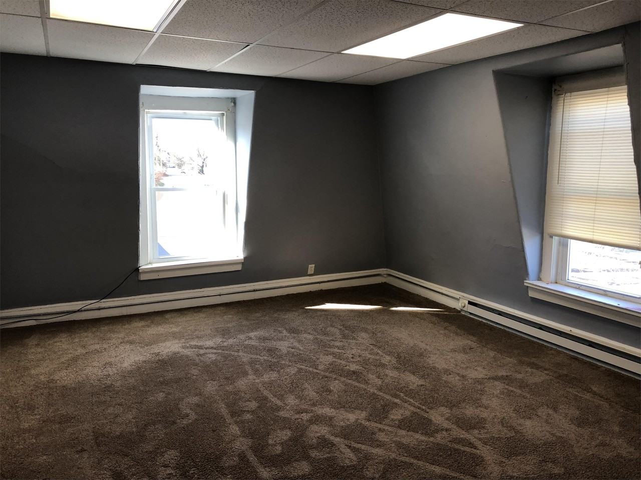 1328 Main St - Photo 3 of 7