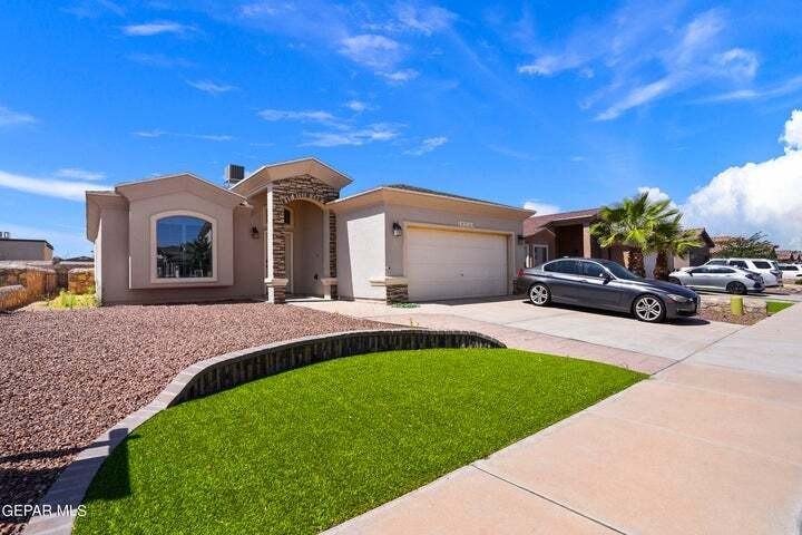 14560 Alton Oaks - Photo 2 of 29