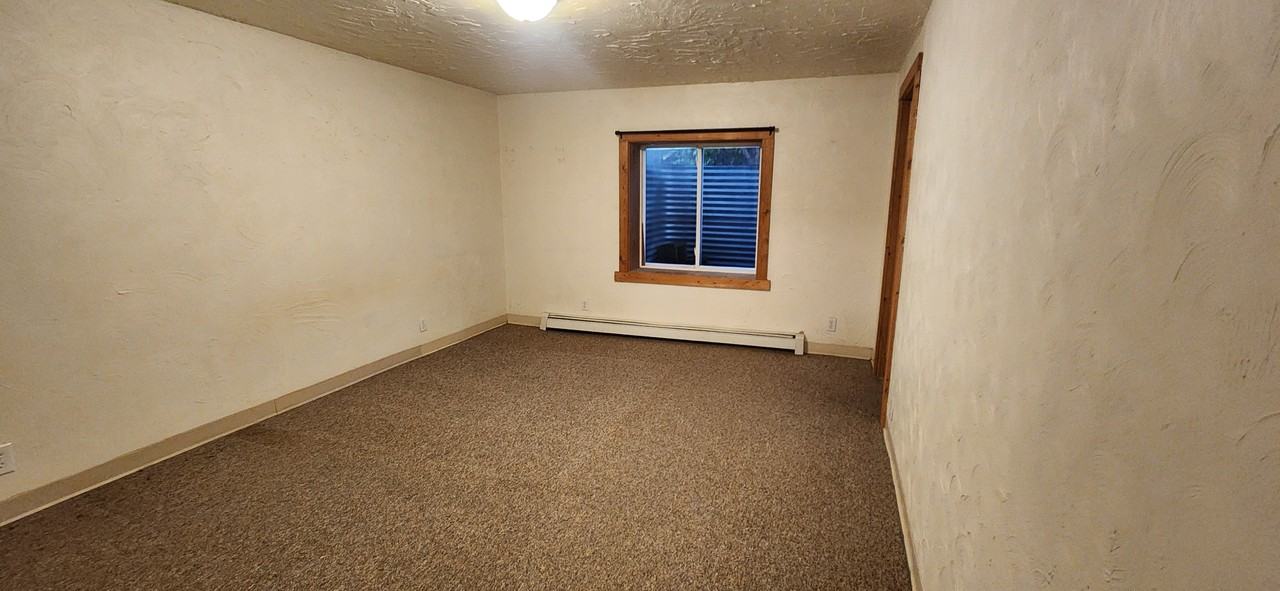 415 South 12th Avenue - Photo 6 of 10