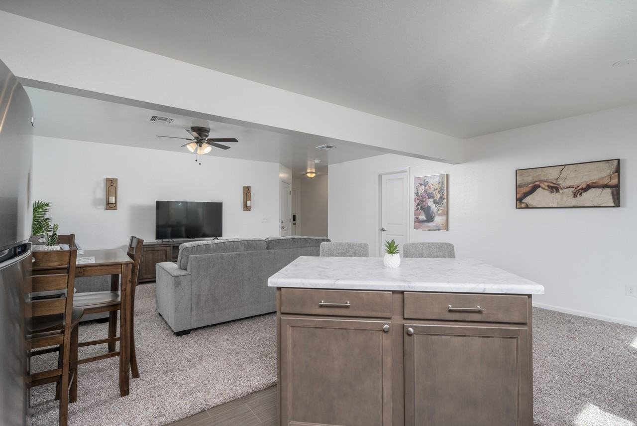 1640 North Cameron Street - Photo 6 of 43