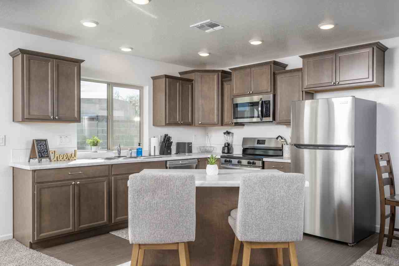 1640 North Cameron Street - Photo 7 of 43