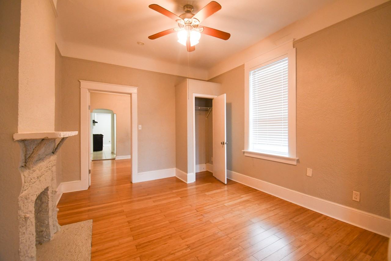 2543 Acacia Street #B - Photo 3 of 6