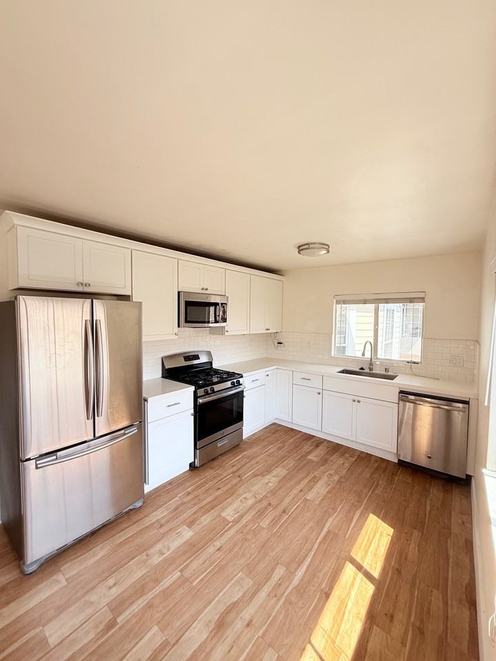 1416 Garden - Photo 6 of 10