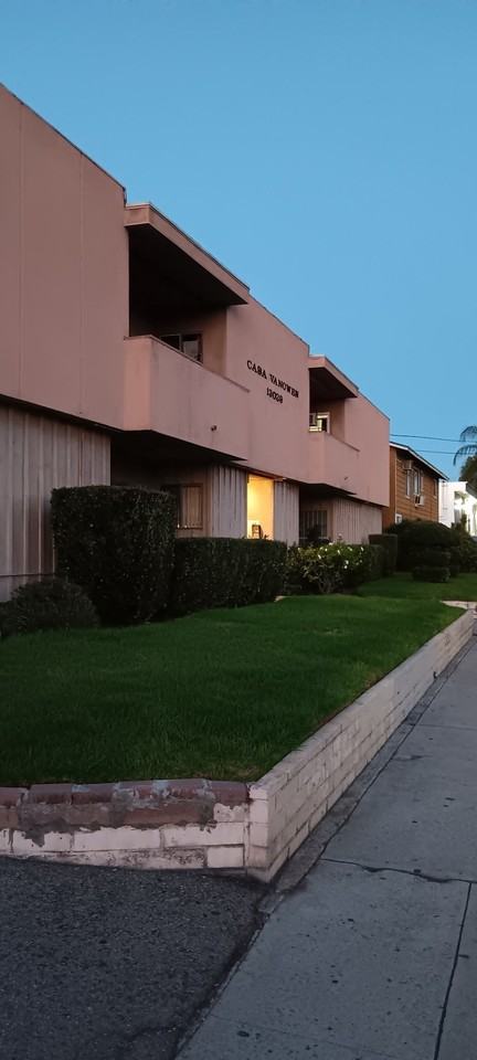 Casa Vanowen - Photo 2 of 4