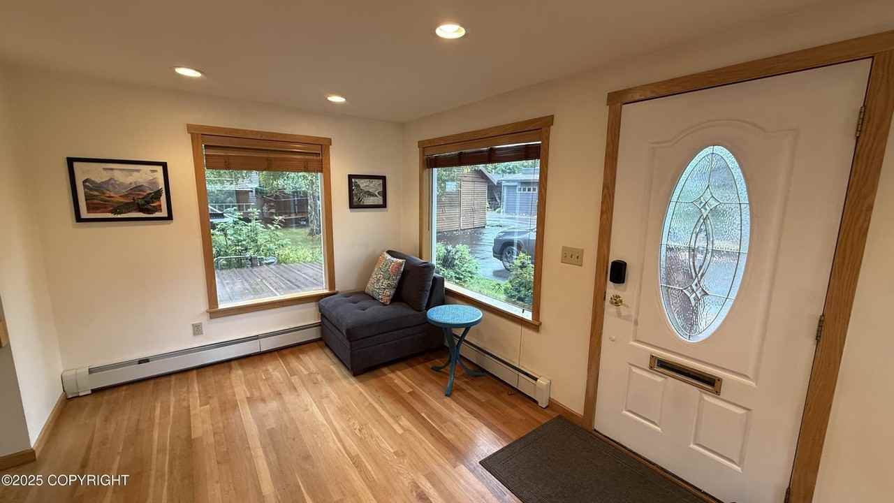 1644 W 11th Ave - Photo 5 of 32