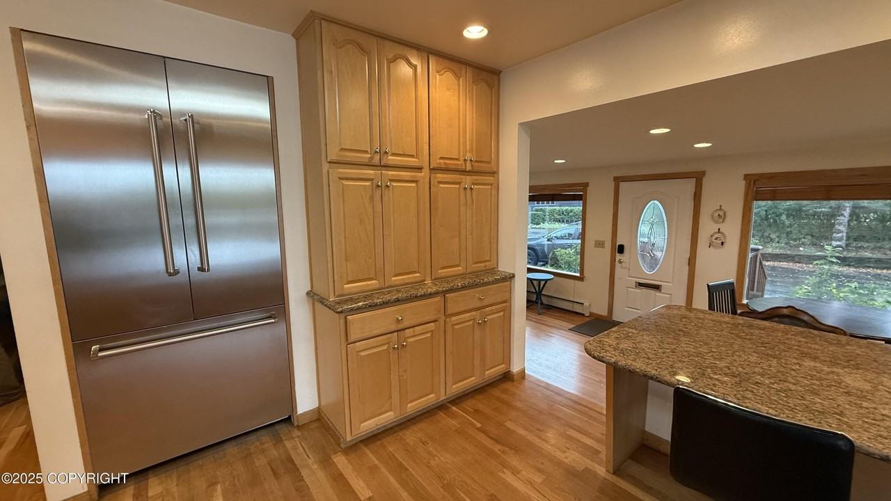 1644 W 11th Ave - Photo 7 of 32