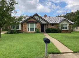 featured image of 1814 Hondo Dr