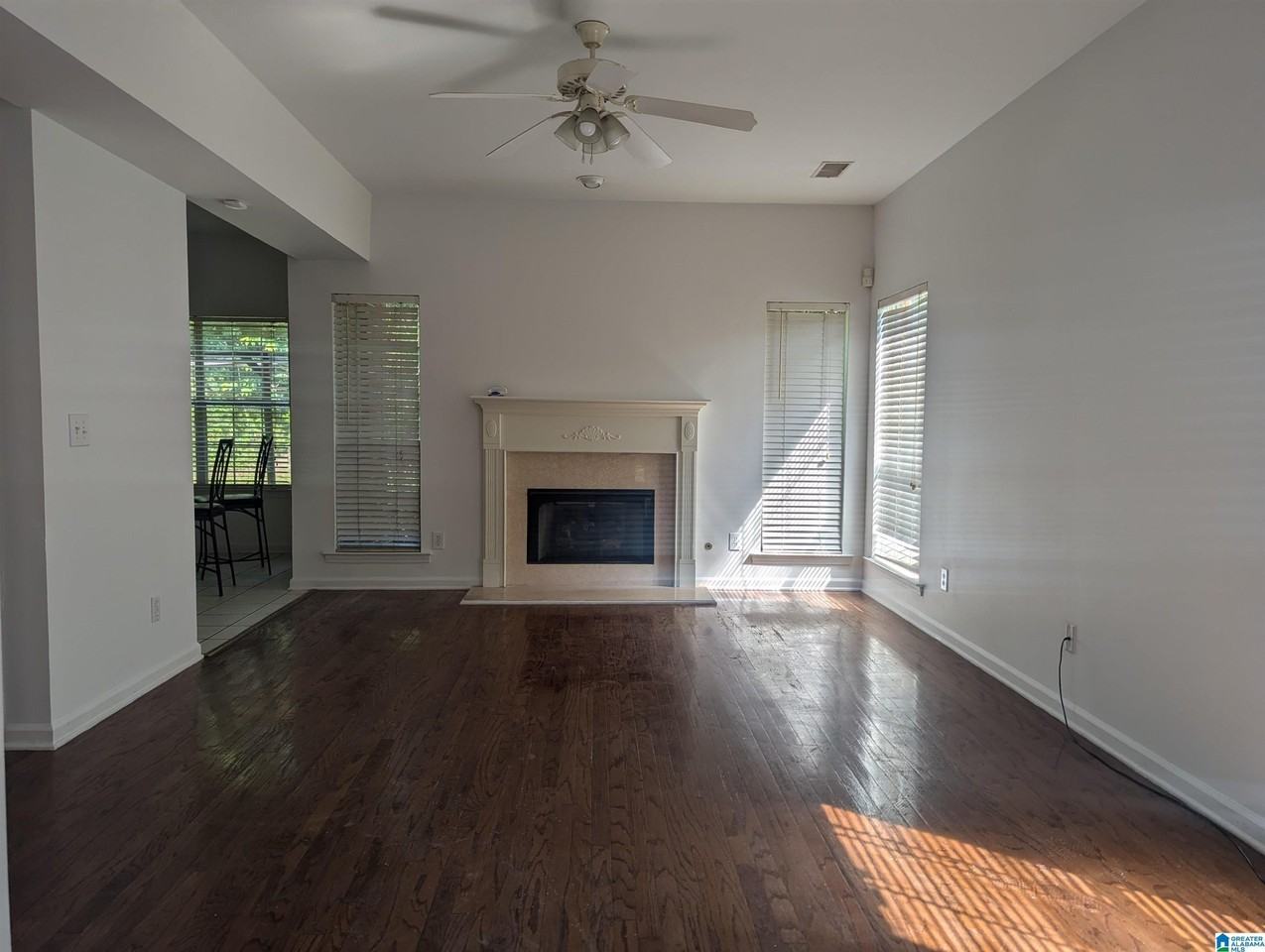 841 Castlemaine Ct - Photo 2 of 26