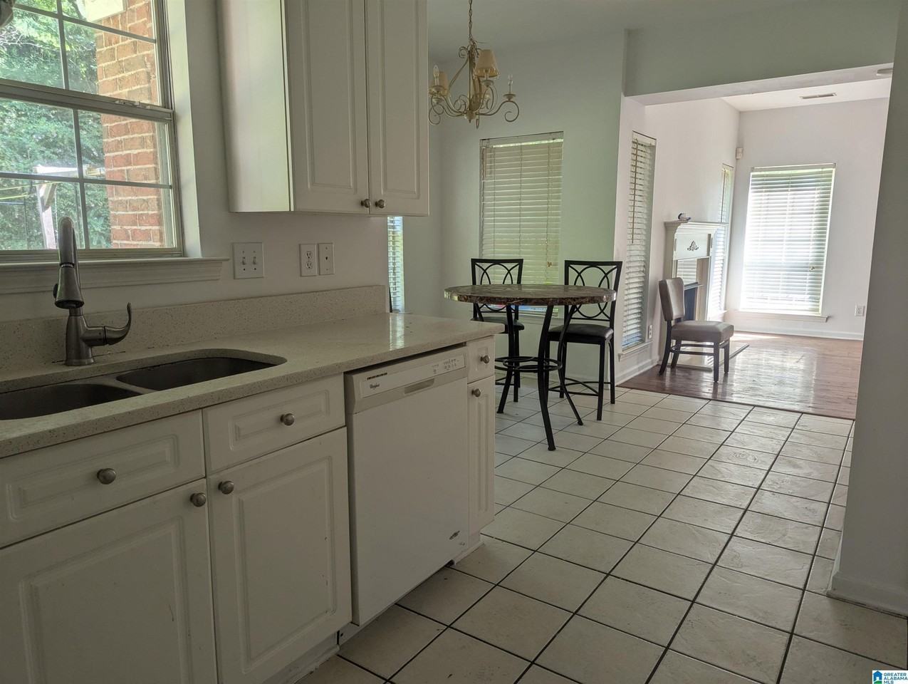 841 Castlemaine Ct - Photo 4 of 26