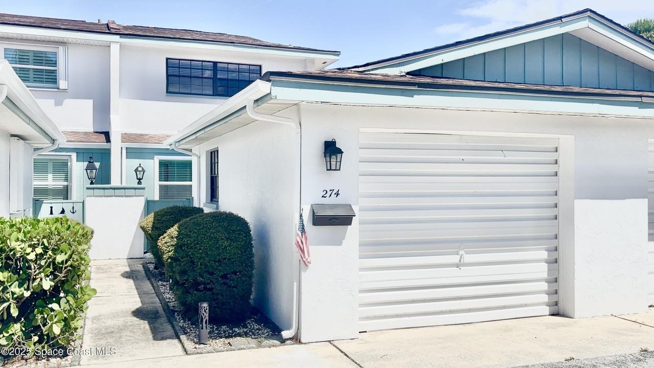 274 Queens Ct - Photo 2 of 39