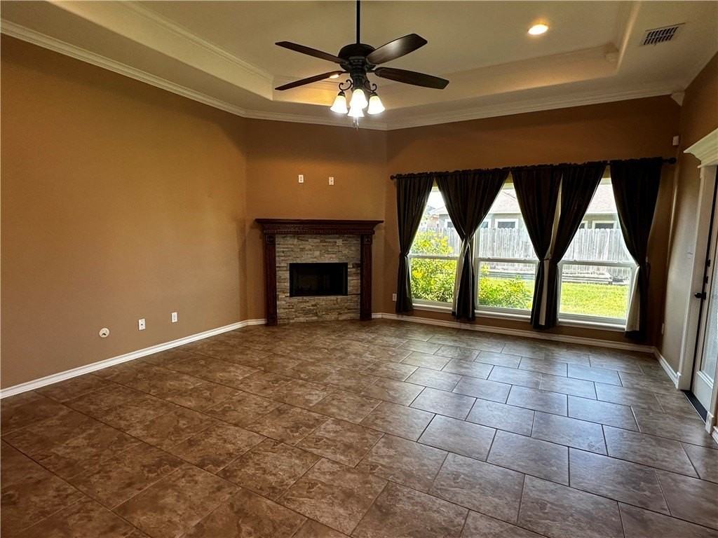 6705 Battery Park Ct - Photo 4 of 29