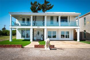 3553 Ocean Dr - Photo 1 of 1