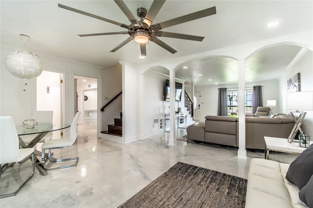 3553 Ocean Drive - Photo 5 of 35