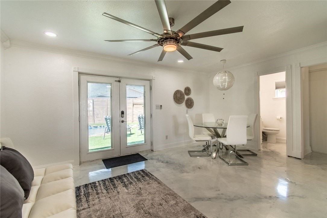 3553 Ocean Drive - Photo 7 of 35