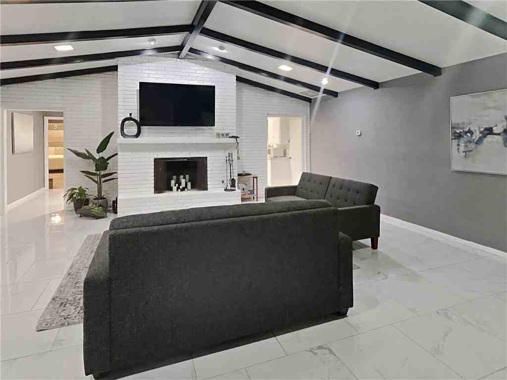 3554 Denver Avenue - Photo 3 of 21