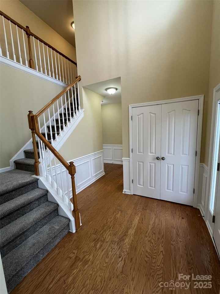 2605 Millwright Road - Photo 4 of 33