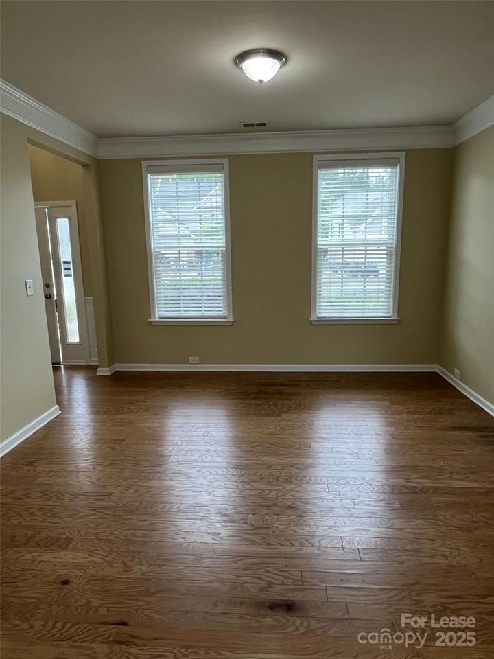 2605 Millwright Road - Photo 5 of 33