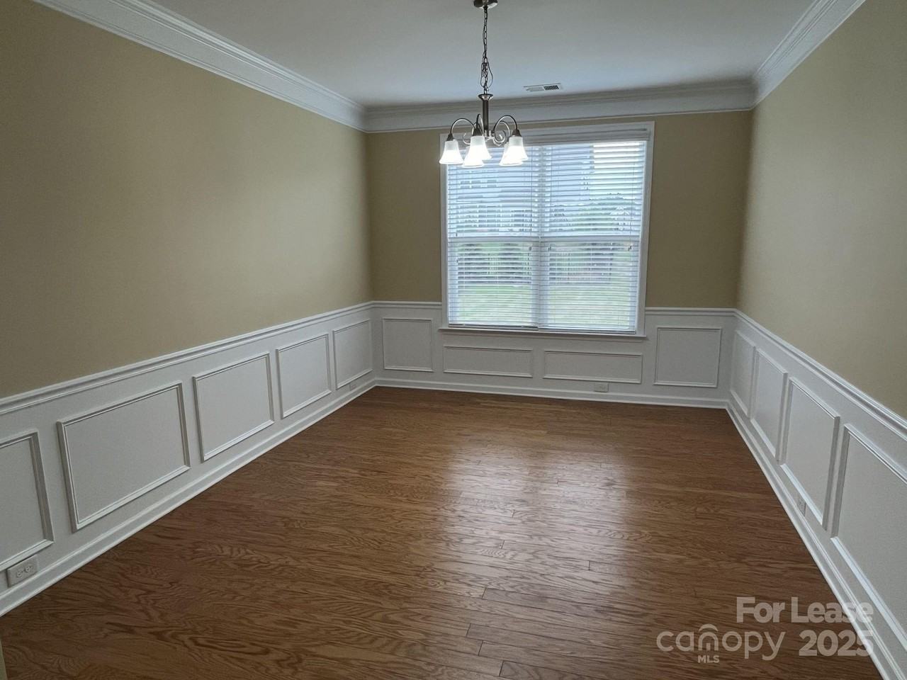 2605 Millwright Road - Photo 6 of 33