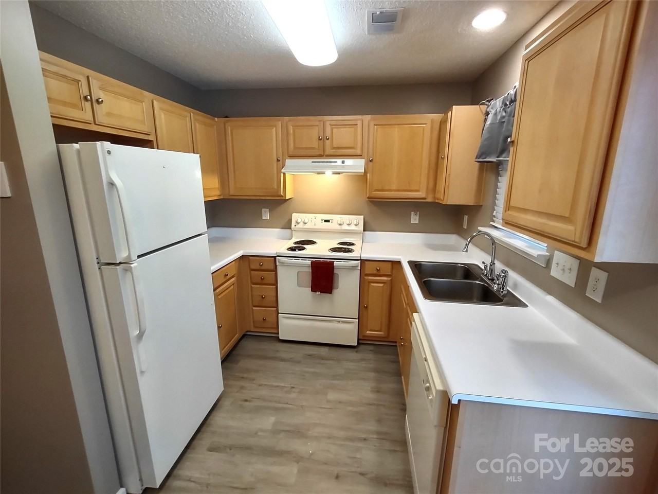 8338 Rudolph Rd - Photo 4 of 19