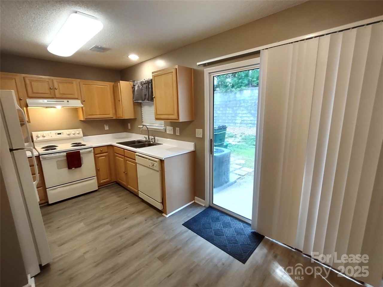 8338 Rudolph Rd - Photo 5 of 19