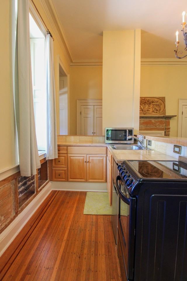 313 Meeting St #25 - Photo 4 of 17