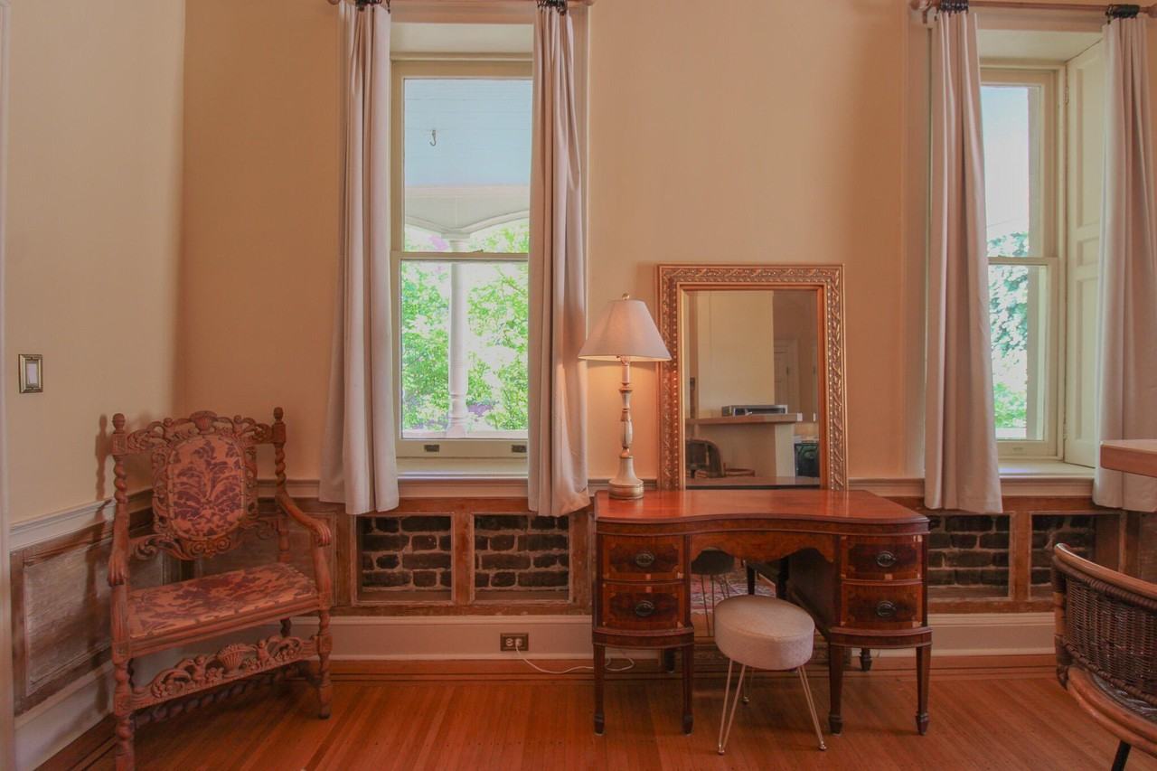 313 Meeting St #25 - Photo 5 of 17